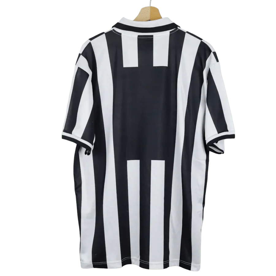 Juventus 1995 kit - Retro Jersey Home Fan Version