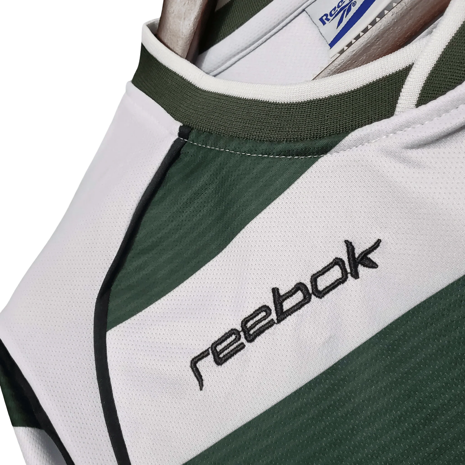 Sporting CP 2002/2003 Kit - Retro Jersey Home Fan Version